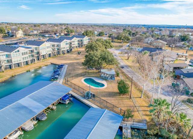 Property at 806 Highcrest Unit #19 Dr, Granite Shoals, TX 78654, 3 beds, 2 baths