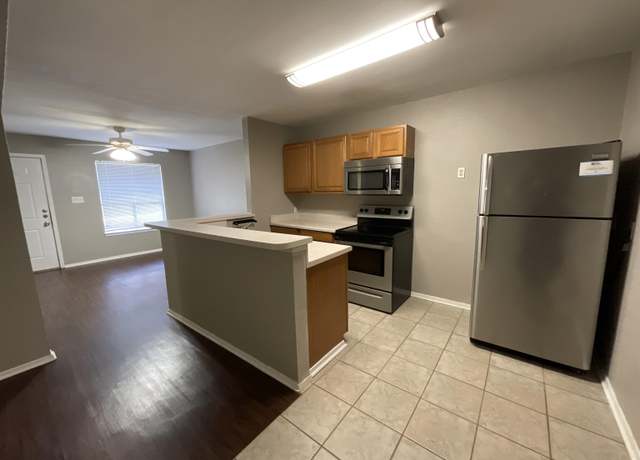 Property at 319 Clayton Nolen Dr, Horseshoe Bay, TX 78657