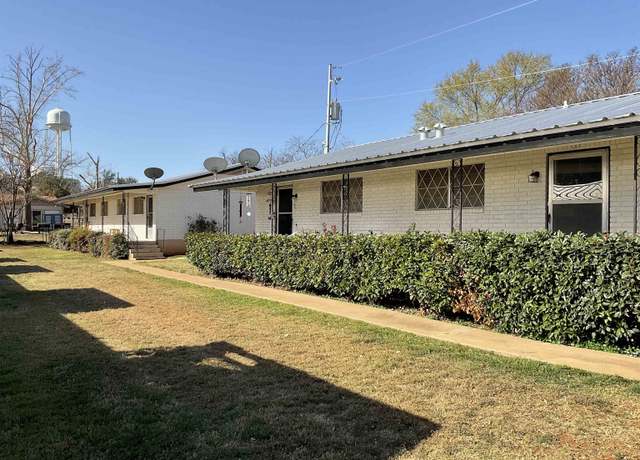 Property at 1600 Berry St, Llano, TX 78643