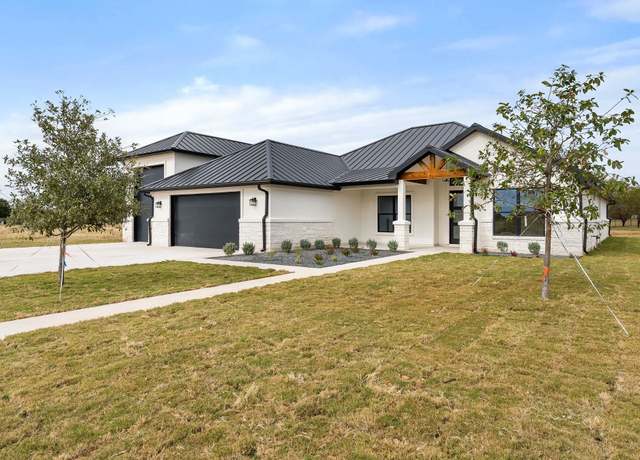 Property at 121 Black Diamond Dr, Kingsland, TX 78639, 4 beds, 3 baths