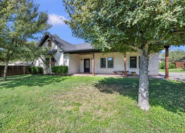 Property at 1303 Prairie Dr, Marble Falls, TX 78654, 3 beds, 3 baths