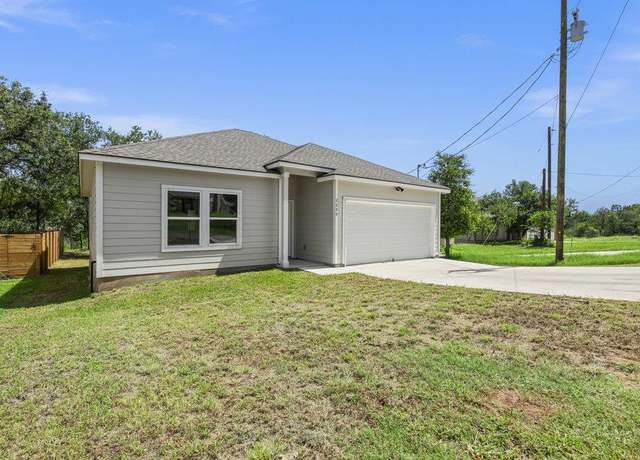 Property at 2200 Mc Arthur Ave, Kingsland, TX 78639, 3 beds, 2 baths