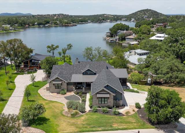 Property at 3212 Packsaddle Dr, Horseshoe Bay, TX 78657, 5 beds, 4.5 baths