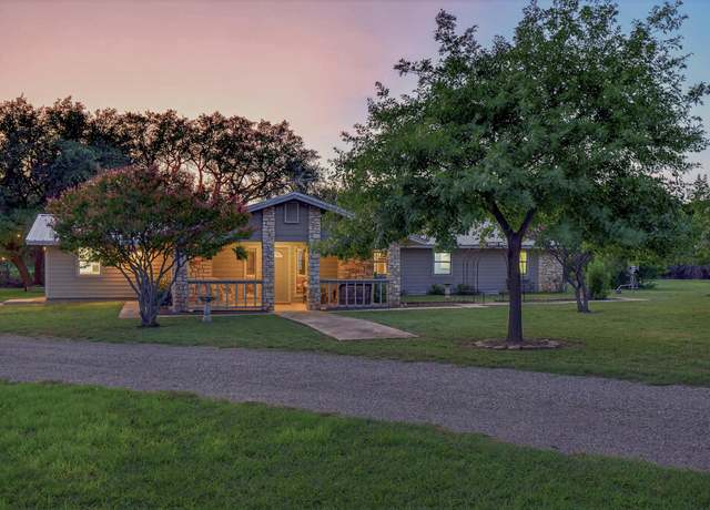 Property at 901 Timber Ridge Rd, Marble Falls, TX 78654, 4 beds, 2 baths