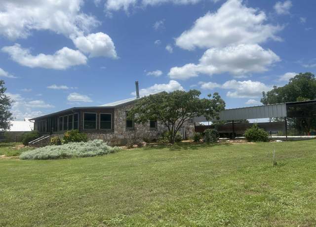 Property at 1109 Ashley Ave, Llano, TX 78643, 3 beds, 2 baths