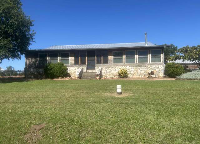 Property at 1109 Ashley Ave, Llano, TX 78643, 3 beds, 2 baths