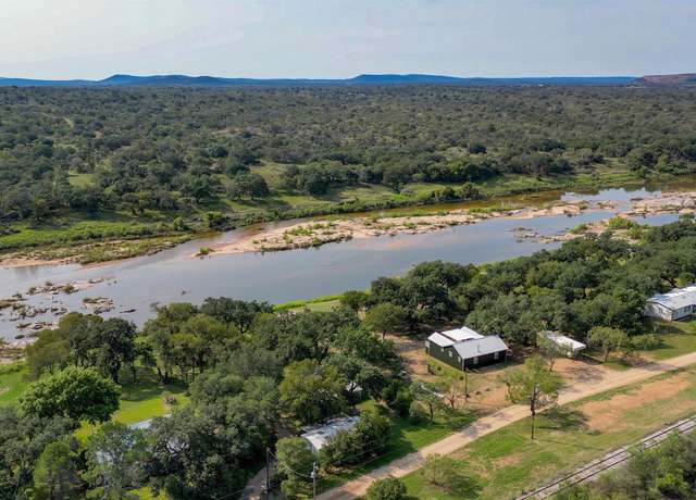 Property at 111 W Indian Bnd, Llano, TX 78643, 2 beds, 2 baths