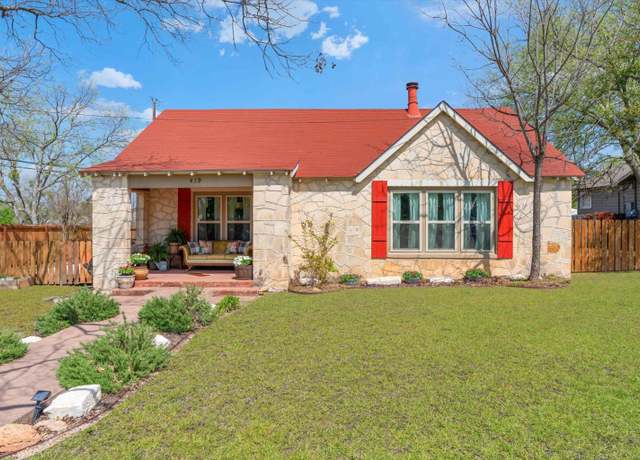 Property at 419 Broadway St, Marble Falls, TX 78654, 3 beds, 2 baths