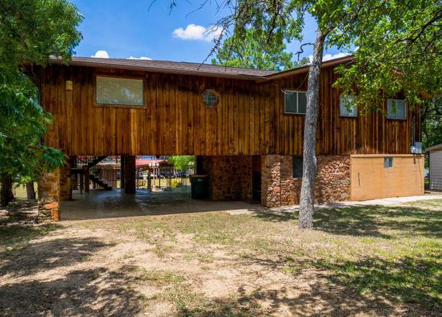 Property at 805 Woodland Dr, Granite Shoals, TX 78654, 3 beds, 2.5 baths