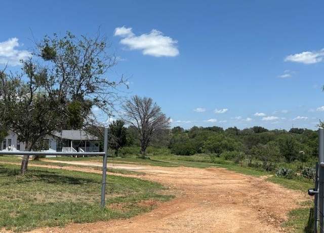 Property at 182 Cr 116, Llano, TX 78643, 3 beds, 2 baths