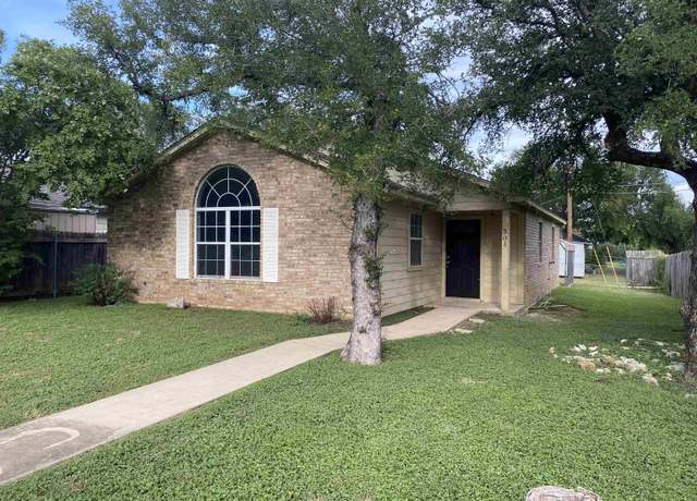 Property at 301 Avenue Q, Marble Falls, TX 78654, 3 beds, 2 baths