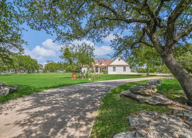 Property at 505 Vista Trl, Spicewood, TX 78669, 3 beds, 3 baths