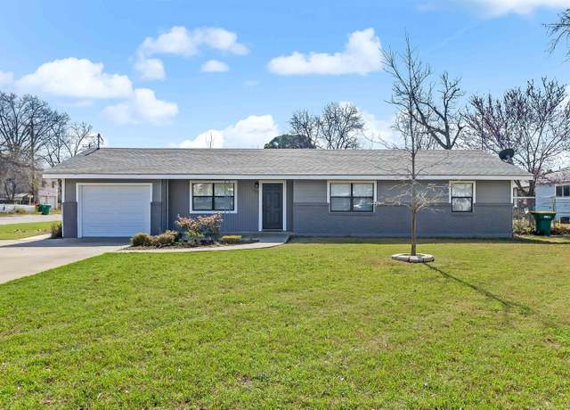 Property at 701 S Ave J, Marble Falls, TX 78654, 3 beds, 2 baths