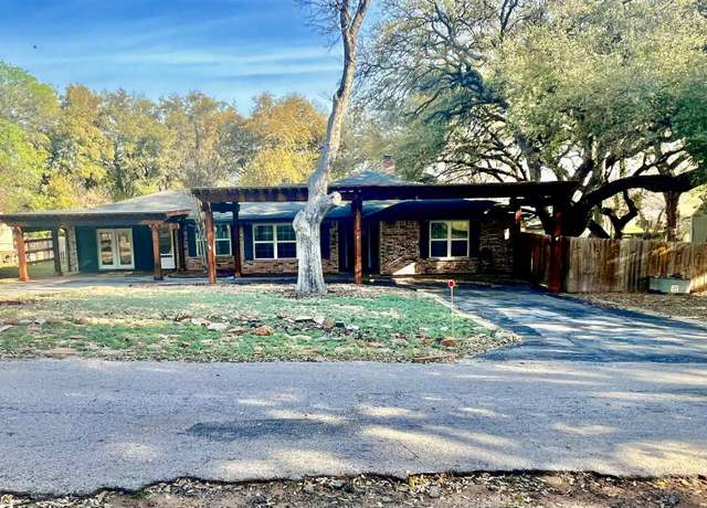 Property at 5303 Shady Oaks Cir, Kingsland, TX 78639, 2 beds, 2 baths