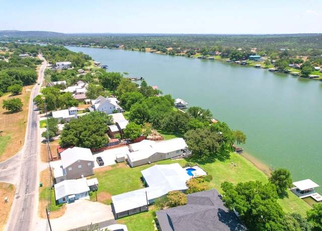 Property at 2932 River Oaks Dr, Kingsland, TX 78639, 5 beds, 2 baths