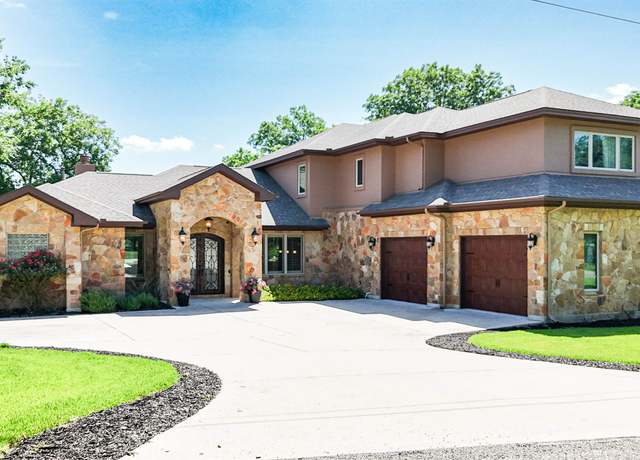 Property at 306 Bridgepoint Dr, Kingsland, TX 78639, 5 beds, 6 baths