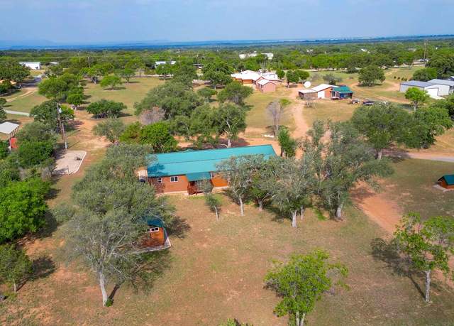 Property at 1503 Roselea Dr, Buchanan Dam, TX 78609, 3 beds, 3.5 baths