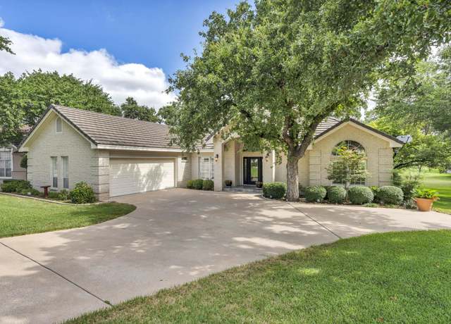 Property at 601 Sombrero, Horseshoe Bay, TX 78657, 3 beds, 2.5 baths