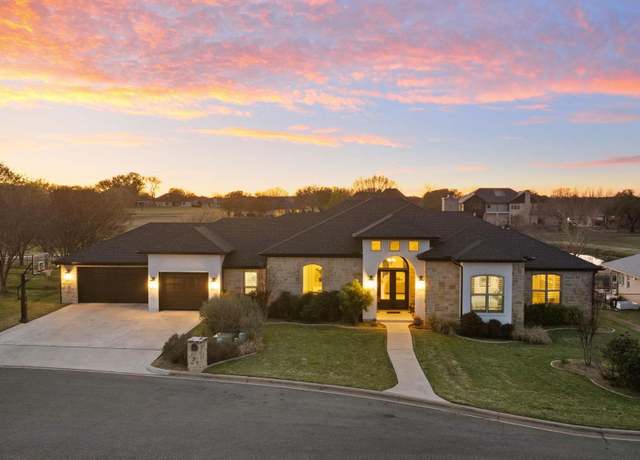 Property at 146 Pinehurst St, Meadowlakes, TX 78654, 4 beds, 3.5 baths