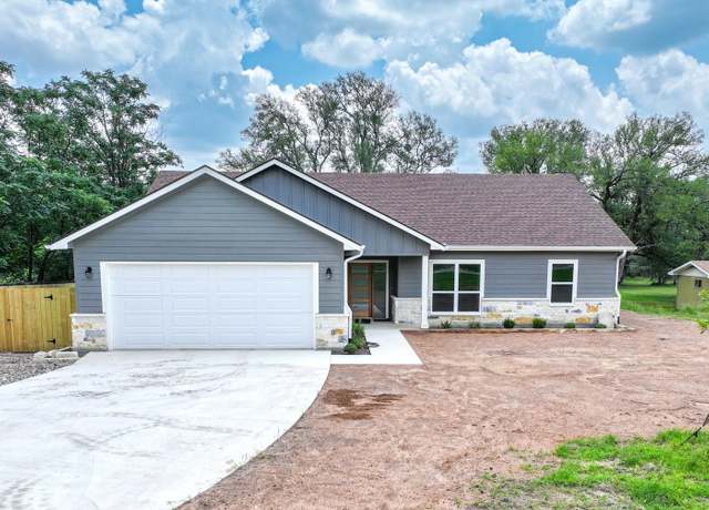 Property at 1415 Bluebonnet, Marble Falls, TX 78654, 3 beds, 2 baths
