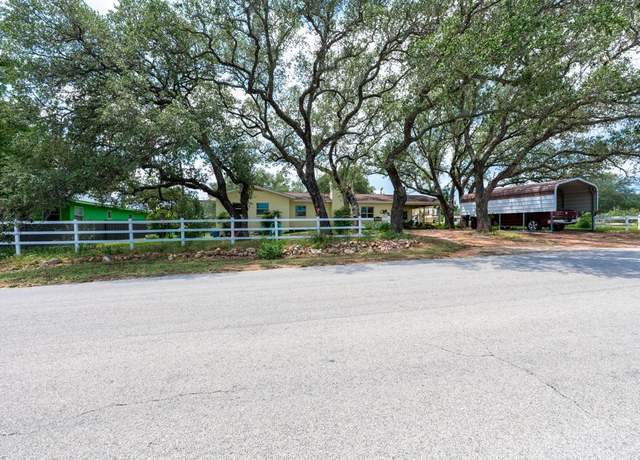 Property at 602 Elkhorn Dr, Kingsland, TX 78639, 3 beds, 1 bath