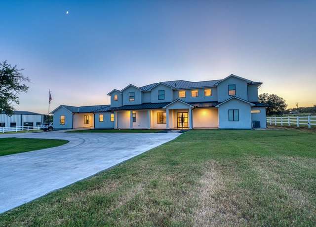 Property at 424 Tokim Dr, Marble Falls, TX 78654, 6 beds, 5.5 baths