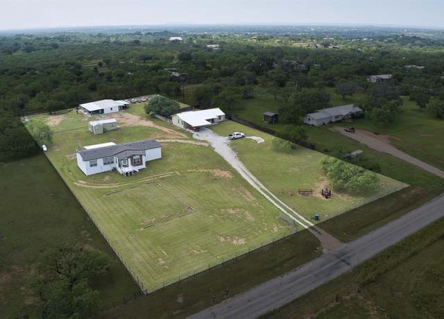 Property at 243 E Flag Creek Ranch Rd, Llano, TX 78643, 4 beds, 3 baths