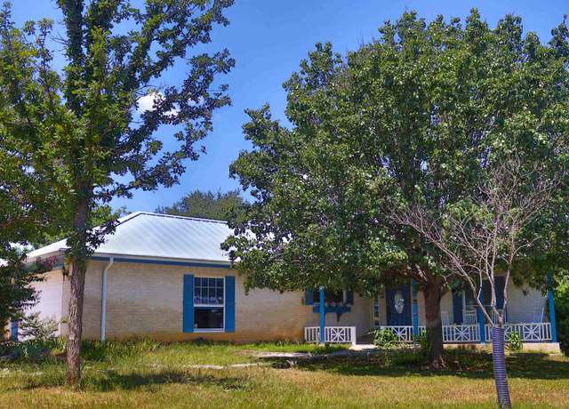 Property at 323 County Road 303, Llano, TX 78643, 3 beds, 2.5 baths