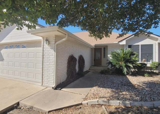 Property at 52 Augusta Dr, Meadowlakes, TX 78654, 3 beds, 2 baths