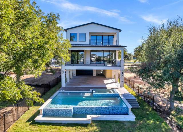 Property at 525 Lake St, Kingsland, TX 78639, 6 beds, 6.5 baths