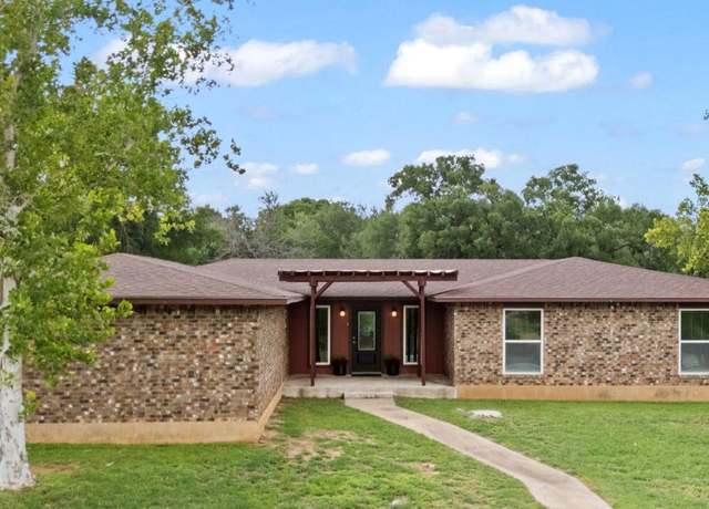 Property at 2701 Park Dr, Marble Falls, TX 78654, 3 beds, 3 baths