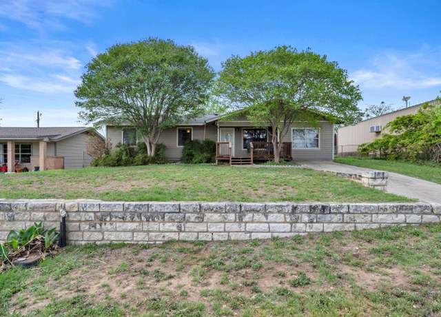 Property at 306 Avenue D, Marble Falls, TX 78654, 4 beds, 2 baths