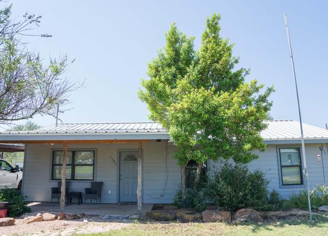 Property at 1207 Loving St, Mason, TX 76843, 3 beds, 2 baths