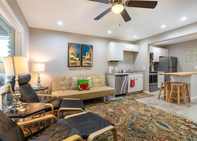 Property at 1500 Ranch Road 1431, Kingsland, TX 78639, 1 bed, 1 bath