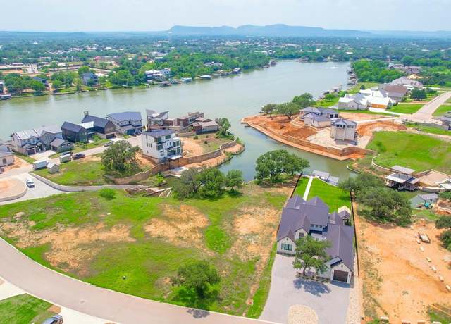 Property at 11 Legendary Dr, Kingsland, TX 78639
