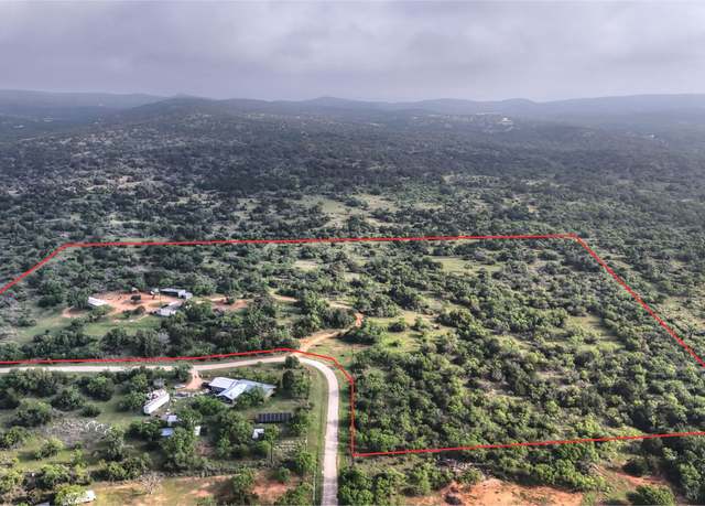 Property at 605 Lost Rd, Llano, TX 78643, 3 beds, 2 baths