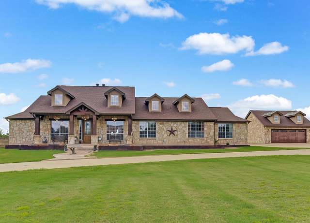 Property at 106 Deep Dr, Liberty Hill, TX 78642, 5 beds, 3.5 baths