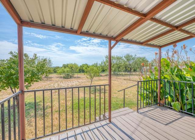 Property at 301 S Avenue Ave S, Marble Falls, TX 78654, 2 beds, 1 bath
