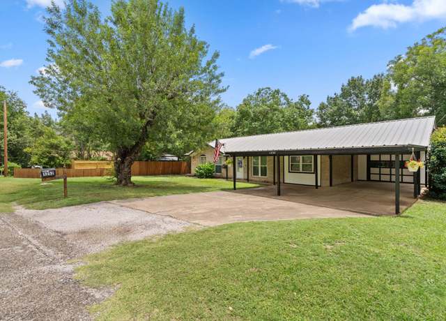 Property at 1252 Live Oak Dr, Marble Falls, TX 78654, 3 beds, 1.5 baths