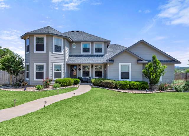 Property at 108 Landon Ln, Llano, TX 78643, 4 beds, 3 baths