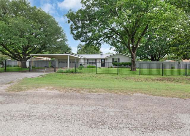 Property at 310 Cardinal Ln, Burnet, TX 78611, 3 beds, 2 baths