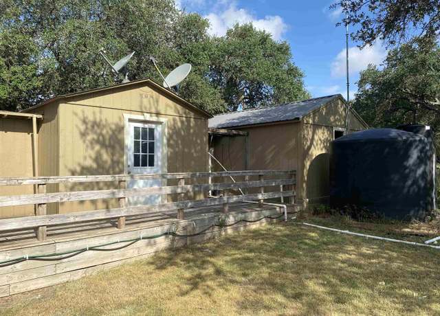Property at 418 Polvado Rd, Round Mountain, TX 78663, 1 bed, 1.5 baths