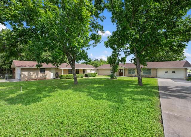 Property at 3308 River Oaks Dr, Kingsland, TX 78639, 4 beds, 3 baths