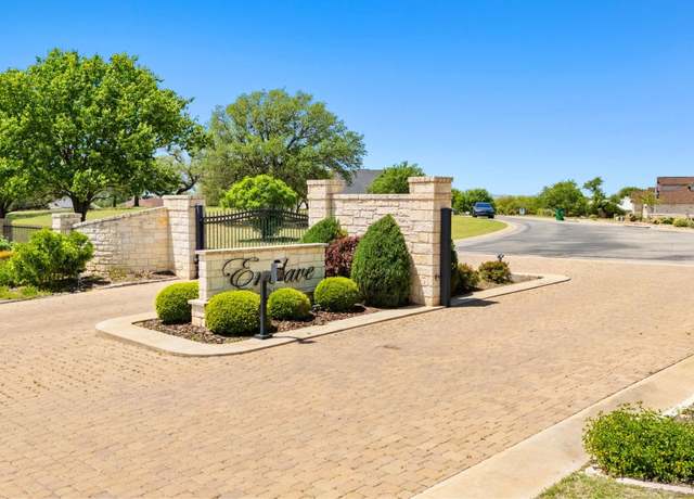 Property at 205 Tarrington Ln, Kingsland, TX 78639