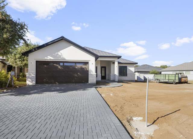 Property at 104 Blanco Ct, Horseshoe Bay, TX 78657, 3 beds, 3 baths