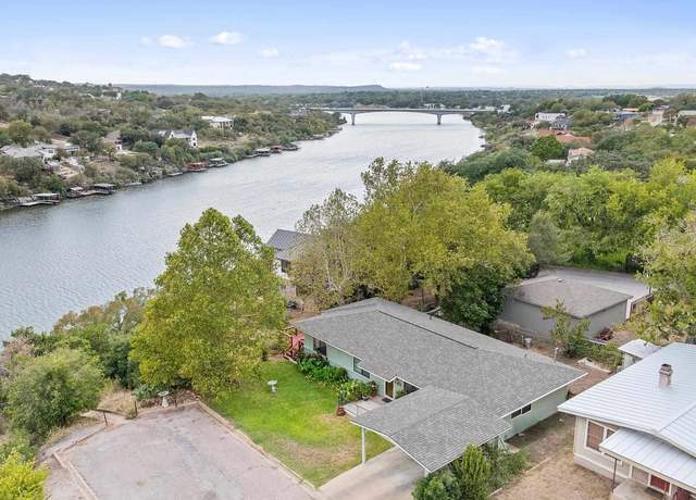 Property at 502 East Ave, Marble Falls, TX 78654, 2 beds, 1.5 baths