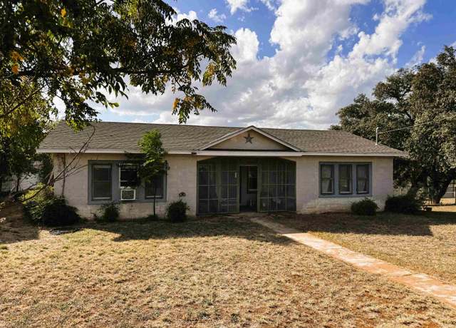 Property at 907 Exall St, Llano, TX 78643, 1 bed, 1 bath