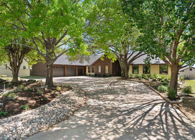 Property at 211 Lighthouse Dr, Horseshoe Bay, TX 78657, 4 beds, 4.5 baths