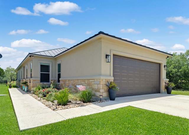 Property at 317 Parallel Cir, Horseshoe Bay, TX 78657, 2 beds, 2 baths