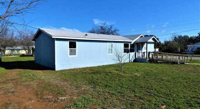 Photo of 1109 E Wallace St, Llano, TX 78643